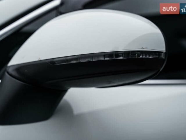 Белый Фольксваген Туарег, объемом двигателя 2.97 л и пробегом 120 тыс. км за 32000 $, фото 12 на Automoto.ua