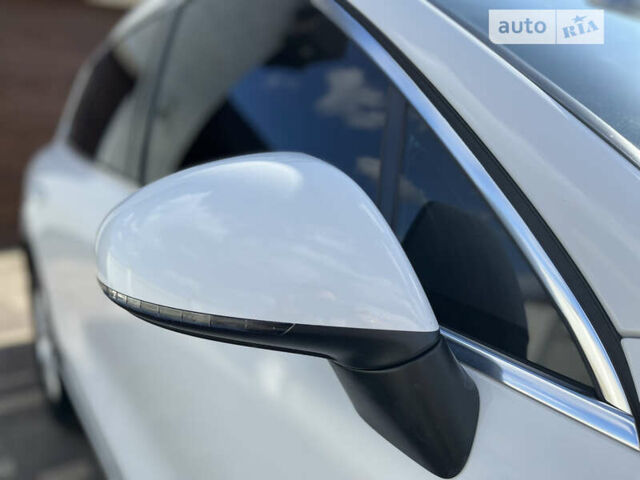 Білий Фольксваген Туарег, об'ємом двигуна 2.97 л та пробігом 300 тис. км за 21900 $, фото 16 на Automoto.ua