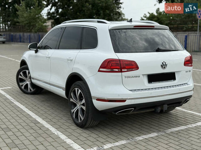 Білий Фольксваген Туарег, об'ємом двигуна 3 л та пробігом 135 тис. км за 32900 $, фото 12 на Automoto.ua