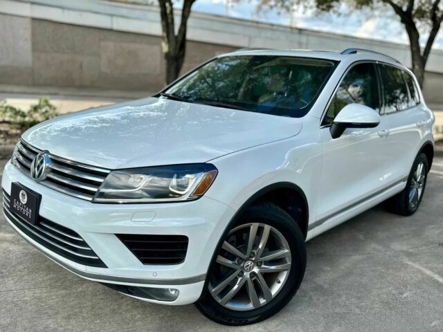 Белый Фольксваген Туарег, объемом двигателя 3.6 л и пробегом 79 тыс. км за 6100 $, фото 2 на Automoto.ua