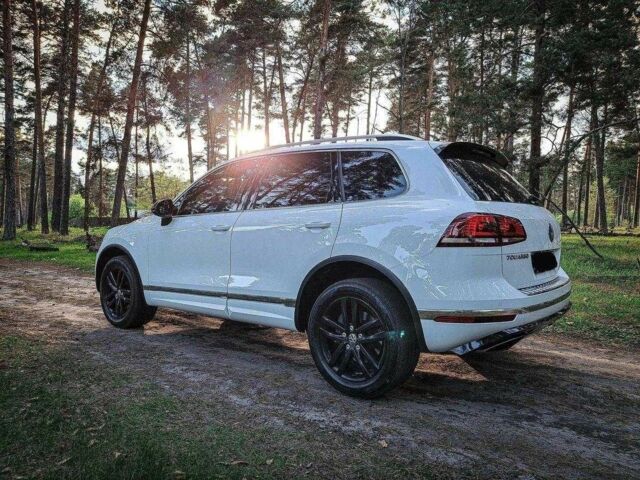 Белый Фольксваген Туарег, объемом двигателя 0 л и пробегом 150 тыс. км за 14300 $, фото 11 на Automoto.ua