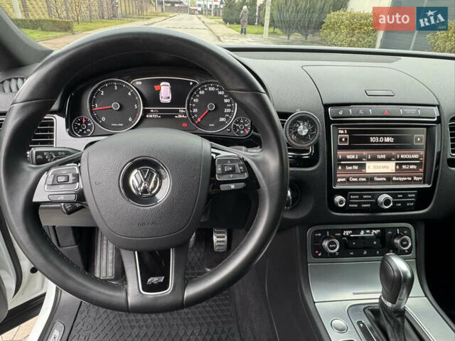 Белый Фольксваген Туарег, объемом двигателя 2.97 л и пробегом 418 тыс. км за 22900 $, фото 20 на Automoto.ua