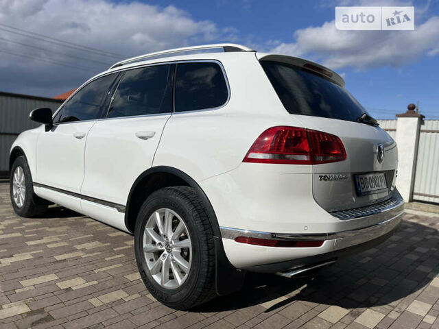 Білий Фольксваген Туарег, об'ємом двигуна 2.97 л та пробігом 300 тис. км за 21900 $, фото 6 на Automoto.ua