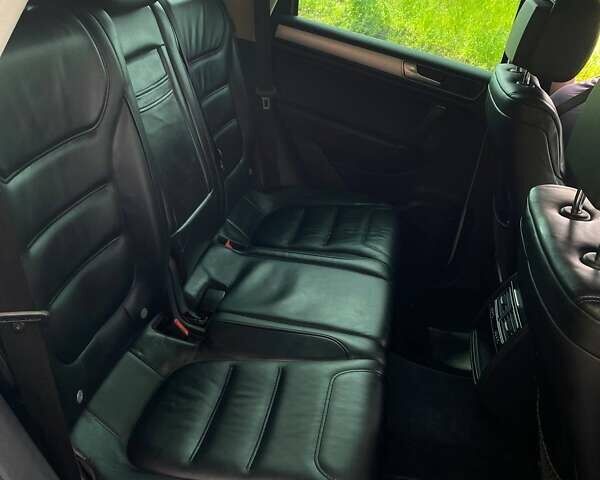 Білий Фольксваген Туарег, об'ємом двигуна 3 л та пробігом 222 тис. км за 24999 $, фото 4 на Automoto.ua