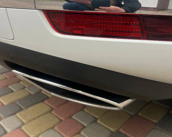 Белый Фольксваген Туарег, объемом двигателя 2.97 л и пробегом 188 тыс. км за 29200 $, фото 24 на Automoto.ua