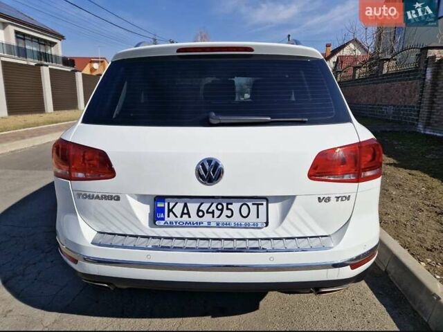 Фольксваген Туарег 2016 в Киеве на Automoto.ua Белый Фольксваген Туарег, объемом двигателя 3 л и пробегом 180 тыс. км за 22500 $, фото 10 на Automoto.ua
