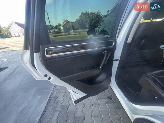 Фольксваген Туарег 2016 в Белой Церкве на Automoto.ua Белый Фольксваген Туарег, объемом двигателя 3 л и пробегом 264 тыс. км за 24500 $, фото 20 на Automoto.ua