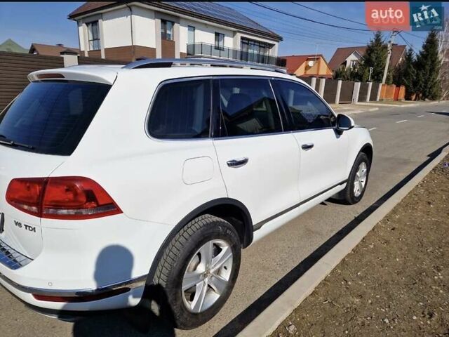 Фольксваген Туарег 2016 в Киеве на Automoto.ua Белый Фольксваген Туарег, объемом двигателя 3 л и пробегом 180 тыс. км за 22500 $, фото 11 на Automoto.ua