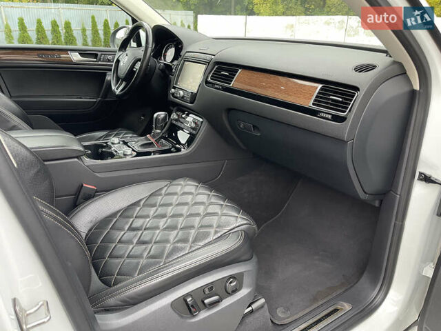 Фольксваген Туарег 2016 в Луцке на Automoto.ua Белый Фольксваген Туарег, объемом двигателя 2.97 л и пробегом 146 тыс. км за 33800 $, фото 45 на Automoto.ua