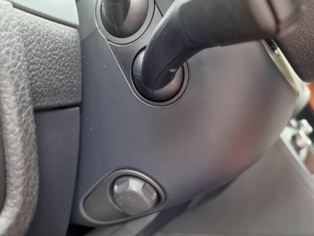 Белый Фольксваген Туарег, объемом двигателя 3 л и пробегом 105 тыс. км за 31288 $, фото 5 на Automoto.ua