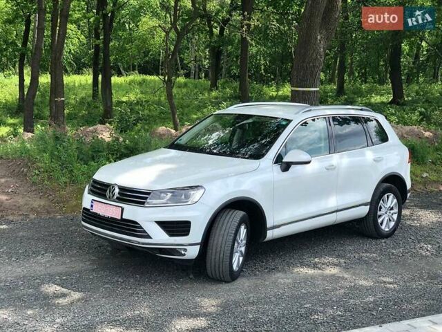 Білий Фольксваген Туарег, об'ємом двигуна 3 л та пробігом 222 тис. км за 24999 $, фото 47 на Automoto.ua