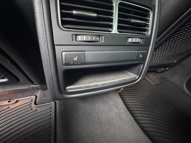 Белый Фольксваген Туарег, объемом двигателя 3 л и пробегом 238 тыс. км за 22500 $, фото 16 на Automoto.ua