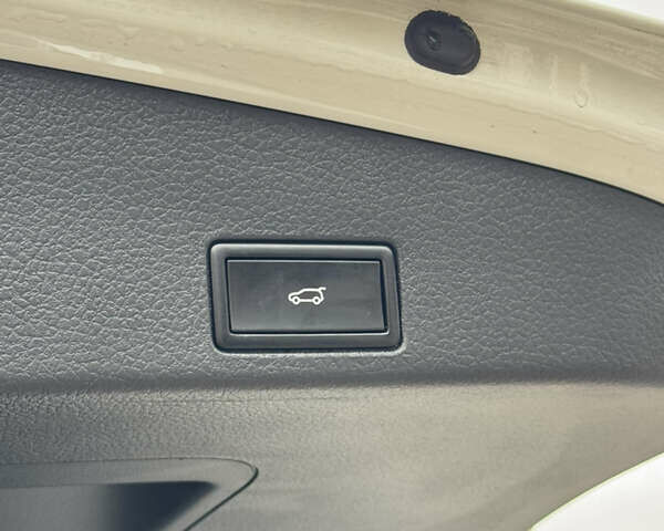 Белый Фольксваген Туарег, объемом двигателя 2.97 л и пробегом 418 тыс. км за 22900 $, фото 36 на Automoto.ua