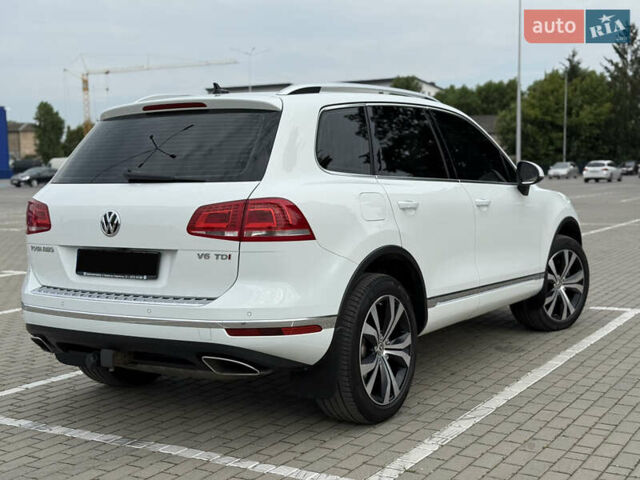 Білий Фольксваген Туарег, об'ємом двигуна 3 л та пробігом 135 тис. км за 32900 $, фото 17 на Automoto.ua
