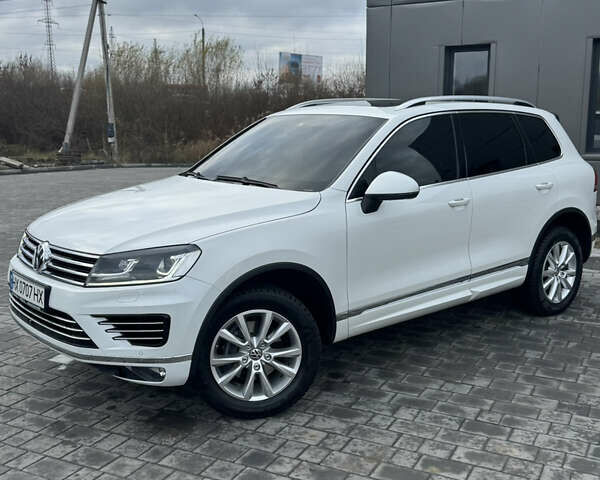 Білий Фольксваген Туарег, об'ємом двигуна 3 л та пробігом 131 тис. км за 34800 $, фото 6 на Automoto.ua
