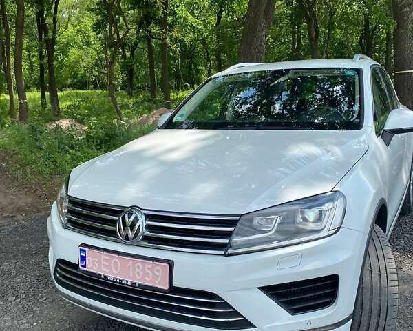 Білий Фольксваген Туарег, об'ємом двигуна 3 л та пробігом 222 тис. км за 24999 $, фото 20 на Automoto.ua