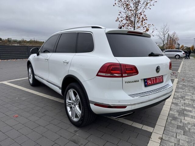 Белый Фольксваген Туарег, объемом двигателя 3 л и пробегом 238 тыс. км за 22500 $, фото 3 на Automoto.ua