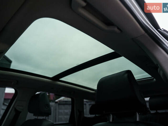 Белый Фольксваген Туарег, объемом двигателя 2.97 л и пробегом 120 тыс. км за 32000 $, фото 42 на Automoto.ua