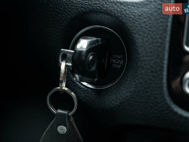 Белый Фольксваген Туарег, объемом двигателя 2.97 л и пробегом 120 тыс. км за 32000 $, фото 36 на Automoto.ua