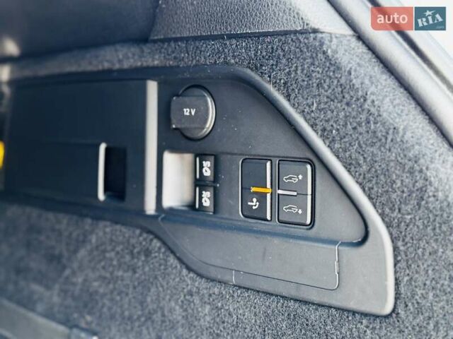 Белый Фольксваген Туарег, объемом двигателя 2.97 л и пробегом 172 тыс. км за 31500 $, фото 40 на Automoto.ua