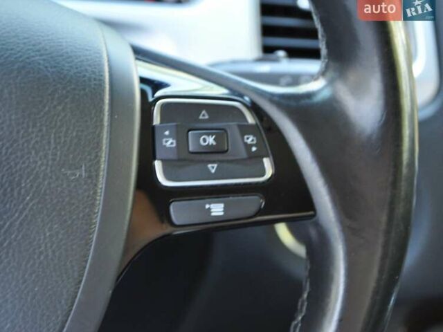 Белый Фольксваген Туарег, объемом двигателя 2.97 л и пробегом 263 тыс. км за 23000 $, фото 34 на Automoto.ua