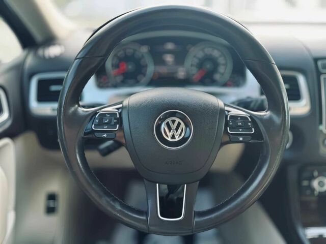 Белый Фольксваген Туарег, объемом двигателя 3.6 л и пробегом 79 тыс. км за 6100 $, фото 12 на Automoto.ua