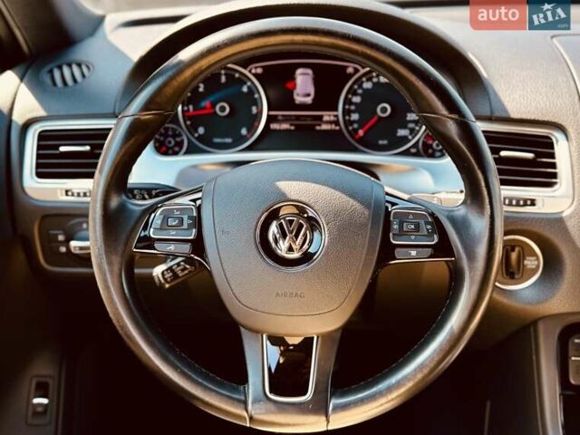 Белый Фольксваген Туарег, объемом двигателя 2.97 л и пробегом 172 тыс. км за 31500 $, фото 19 на Automoto.ua