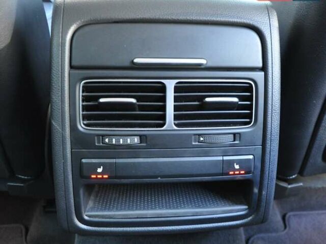 Белый Фольксваген Туарег, объемом двигателя 2.97 л и пробегом 263 тыс. км за 23000 $, фото 21 на Automoto.ua