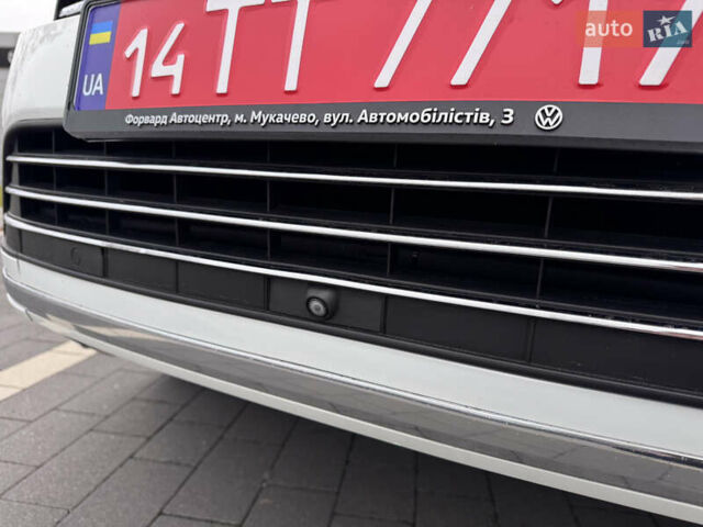 Фольксваген Туарег 2016 в Мукачеве на Automoto.ua Белый Фольксваген Туарег, объемом двигателя 3 л и пробегом 238 тыс. км за 22500 $, фото 24 на Automoto.ua