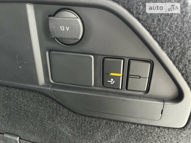 Білий Фольксваген Туарег, об'ємом двигуна 2.97 л та пробігом 300 тис. км за 21900 $, фото 44 на Automoto.ua