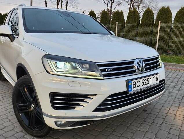 Белый Фольксваген Туарег, объемом двигателя 2.97 л и пробегом 269 тыс. км за 26900 $, фото 9 на Automoto.ua