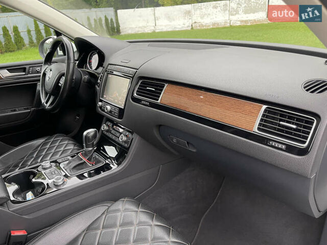 Фольксваген Туарег 2016 в Луцке на Automoto.ua Белый Фольксваген Туарег, объемом двигателя 2.97 л и пробегом 146 тыс. км за 33800 $, фото 47 на Automoto.ua