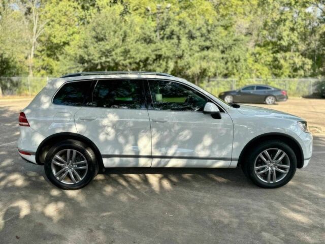 Белый Фольксваген Туарег, объемом двигателя 3.6 л и пробегом 79 тыс. км за 6100 $, фото 7 на Automoto.ua