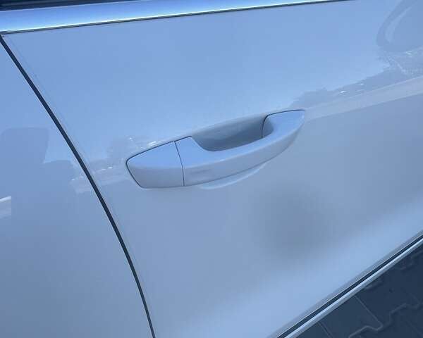 Фольксваген Туарег 2016 в Белой Церкве на Automoto.ua Белый Фольксваген Туарег, объемом двигателя 3 л и пробегом 264 тыс. км за 24500 $, фото 30 на Automoto.ua