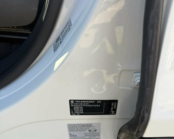 Білий Фольксваген Туарег, об'ємом двигуна 2.97 л та пробігом 265 тис. км за 25500 $, фото 15 на Automoto.ua