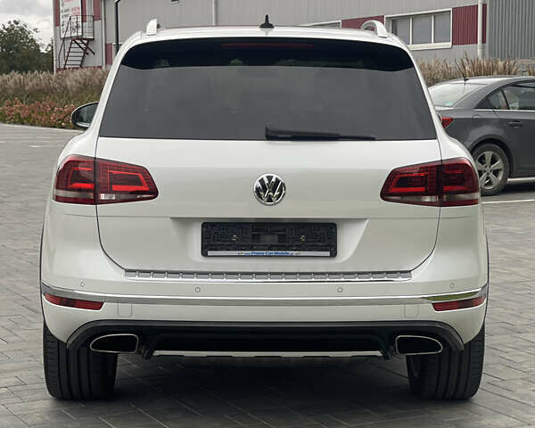 Фольксваген Туарег 2016 в Луцке на Automoto.ua Белый Фольксваген Туарег, объемом двигателя 2.97 л и пробегом 146 тыс. км за 33800 $, фото 7 на Automoto.ua