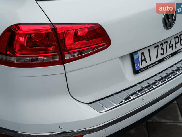 Белый Фольксваген Туарег, объемом двигателя 2.97 л и пробегом 120 тыс. км за 32000 $, фото 8 на Automoto.ua