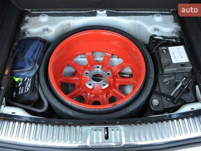 Белый Фольксваген Туарег, объемом двигателя 2.97 л и пробегом 263 тыс. км за 23000 $, фото 6 на Automoto.ua