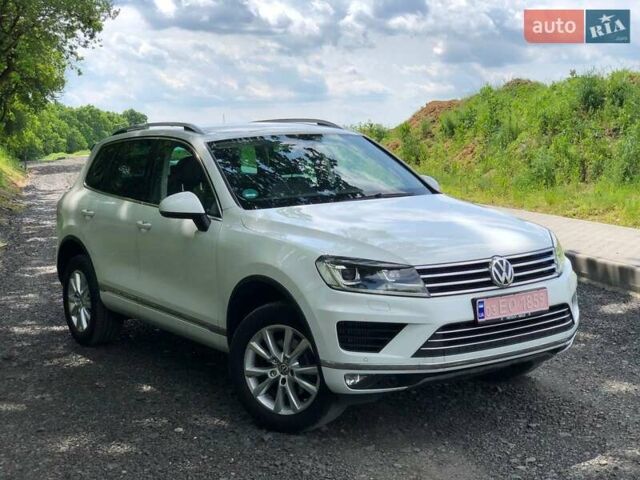 Білий Фольксваген Туарег, об'ємом двигуна 3 л та пробігом 222 тис. км за 24999 $, фото 46 на Automoto.ua