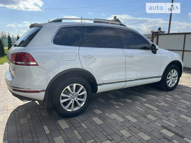 Білий Фольксваген Туарег, об'ємом двигуна 2.97 л та пробігом 300 тис. км за 21900 $, фото 9 на Automoto.ua
