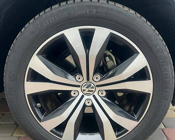 Белый Фольксваген Туарег, объемом двигателя 2.97 л и пробегом 188 тыс. км за 29200 $, фото 27 на Automoto.ua