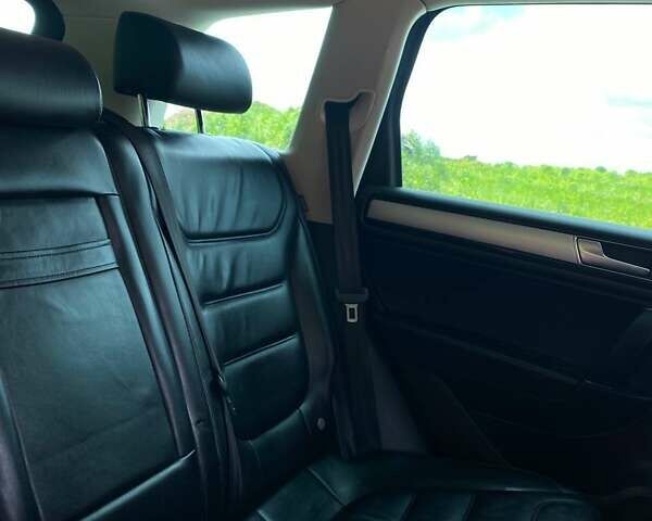 Білий Фольксваген Туарег, об'ємом двигуна 3 л та пробігом 222 тис. км за 24999 $, фото 2 на Automoto.ua