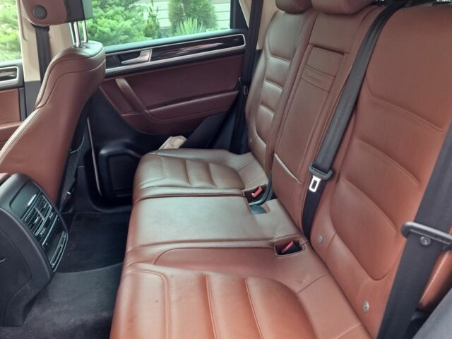 Белый Фольксваген Туарег, объемом двигателя 3 л и пробегом 105 тыс. км за 31288 $, фото 11 на Automoto.ua