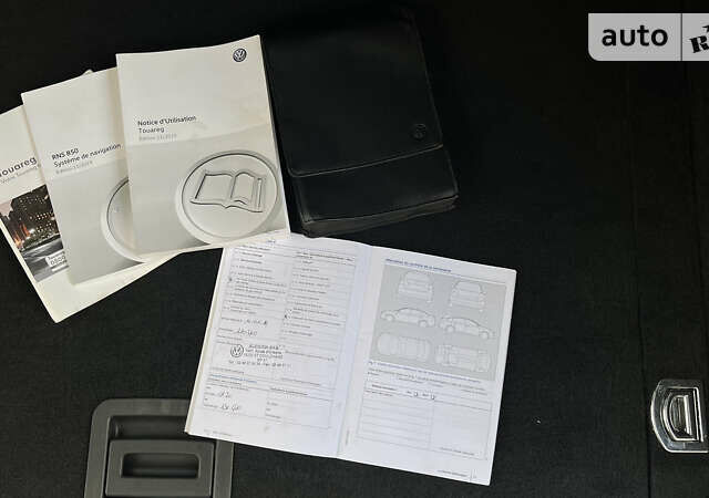 Білий Фольксваген Туарег, об'ємом двигуна 2.97 л та пробігом 300 тис. км за 21900 $, фото 48 на Automoto.ua