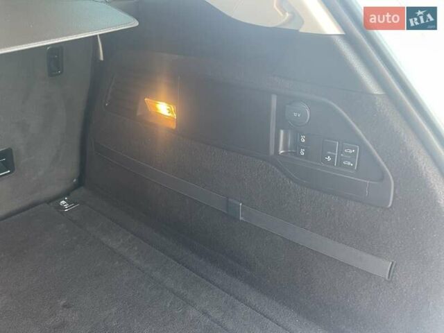 Фольксваген Туарег 2016 в Белой Церкве на Automoto.ua Белый Фольксваген Туарег, объемом двигателя 3 л и пробегом 264 тыс. км за 24500 $, фото 32 на Automoto.ua