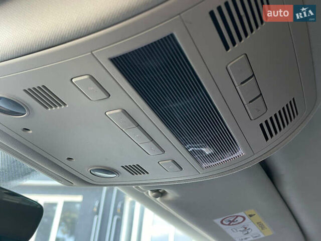 Белый Фольксваген Туарег, объемом двигателя 2.97 л и пробегом 237 тыс. км за 28500 $, фото 42 на Automoto.ua