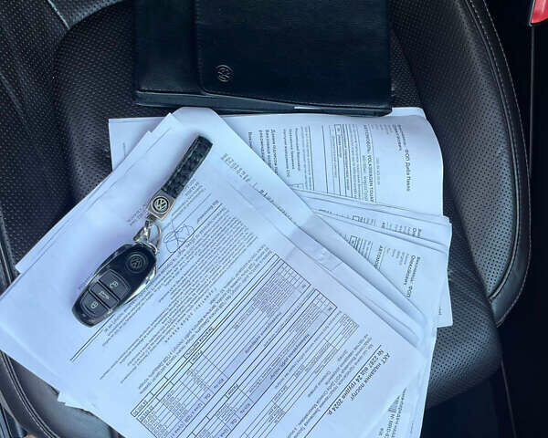 Белый Фольксваген Туарег, объемом двигателя 2.97 л и пробегом 237 тыс. км за 28500 $, фото 16 на Automoto.ua