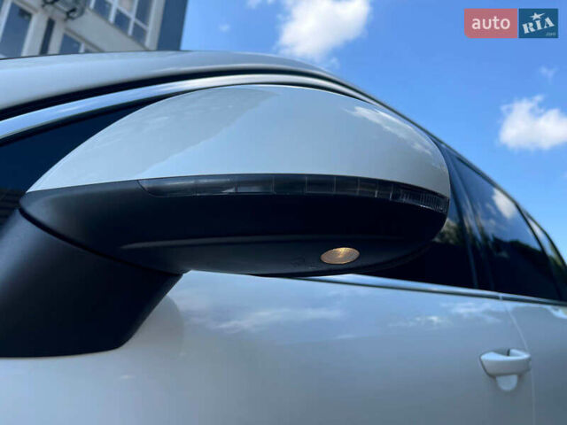 Белый Фольксваген Туарег, объемом двигателя 2.97 л и пробегом 237 тыс. км за 28500 $, фото 15 на Automoto.ua