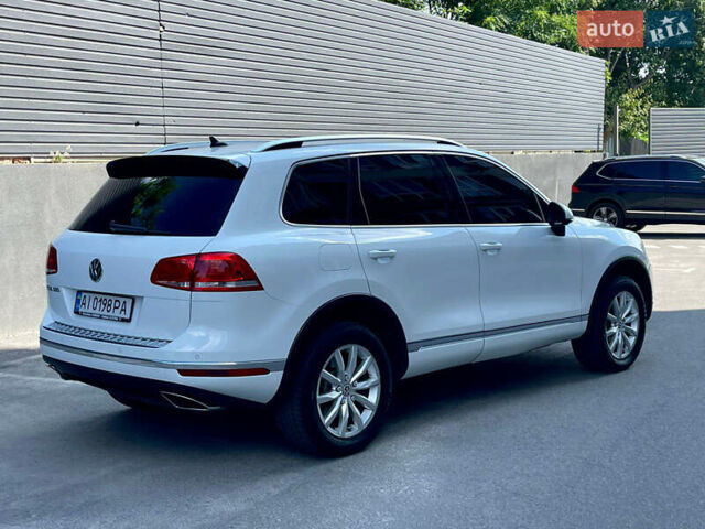 Белый Фольксваген Туарег, объемом двигателя 2.97 л и пробегом 237 тыс. км за 28500 $, фото 40 на Automoto.ua