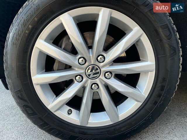 Белый Фольксваген Туарег, объемом двигателя 2.97 л и пробегом 237 тыс. км за 28500 $, фото 27 на Automoto.ua